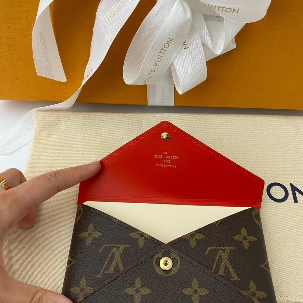 Authentic Louis Vuitton NEW medium kirigami - Picture 5 of 8